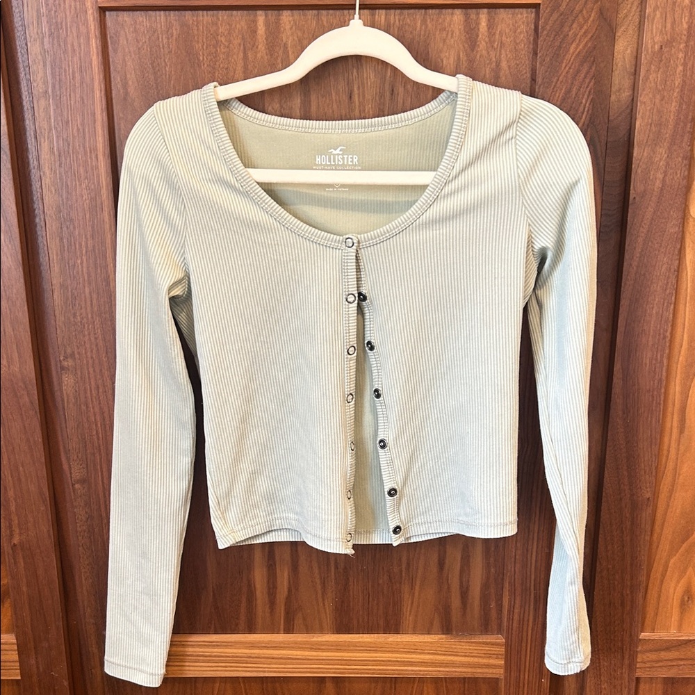 Hollister Women's Ribbed Button-Up Top - light sage